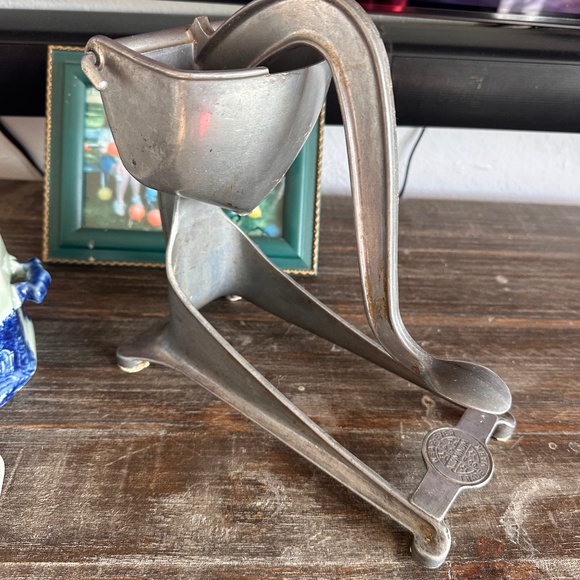 Vtg Juicer Large, Aluminum - Picture 1 of 4